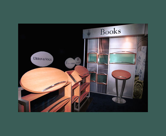 Viamonte | International Exhibits | Conventions | Display Stands | exhibit design | standbuilder